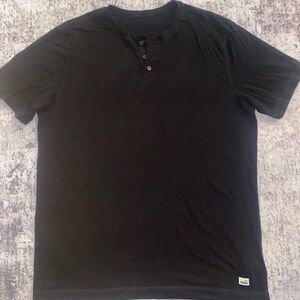 Vuori Black Short Sleeve Tee